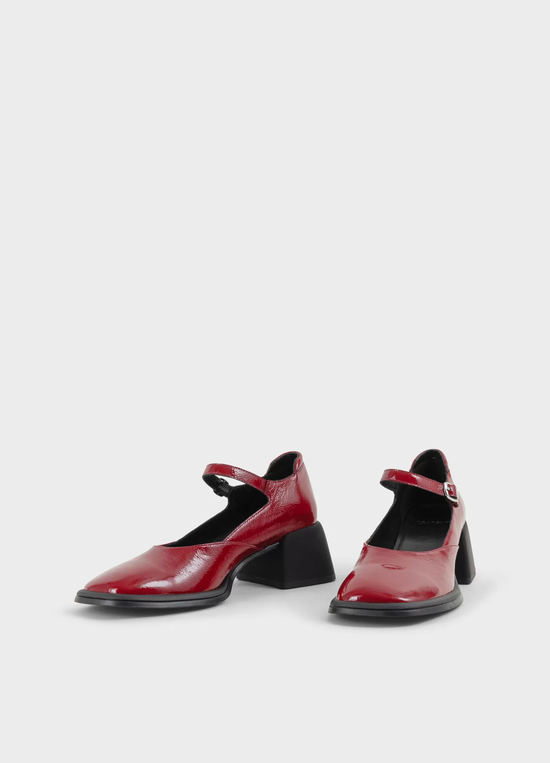ansie_pumps_2.webp Vagabond ANSIE PUMPS Donkerroodlakleer Discount