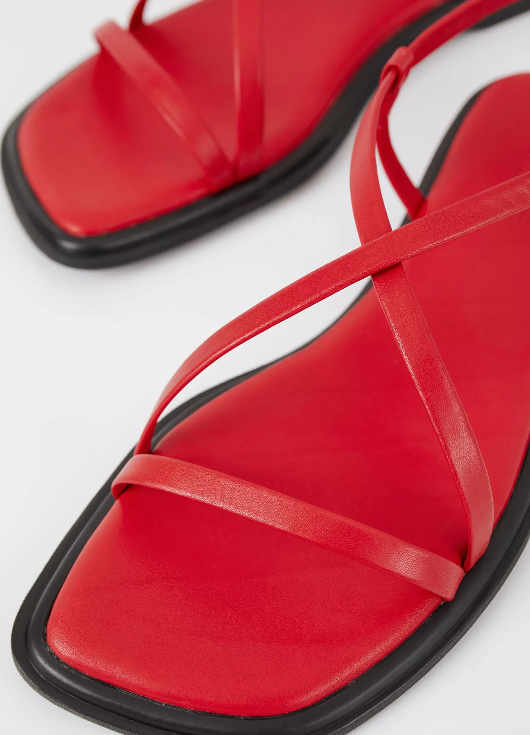 izzy_sandalen_4-1.webp Vagabond IZZY SANDALEN Roodleer Best Sale